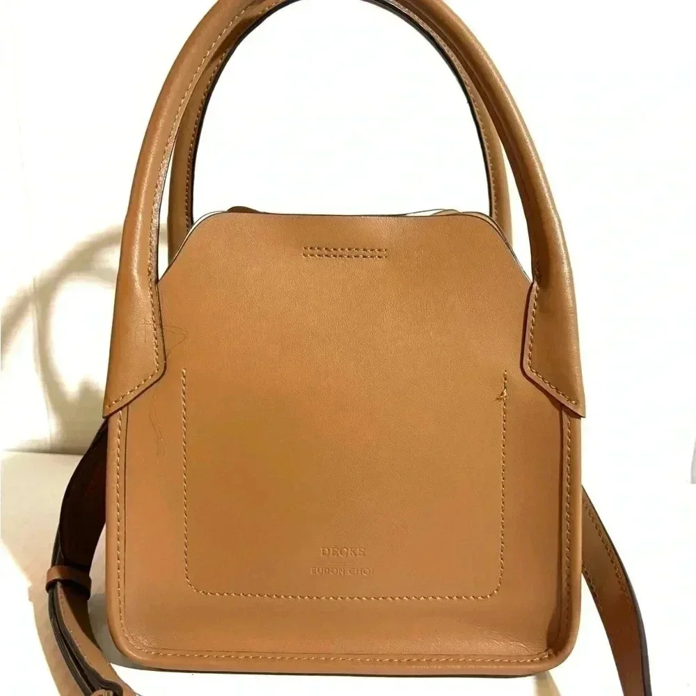 Decke brown leather crossbody handbag